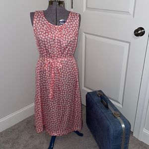 Adorable floral dress with matching tie belt